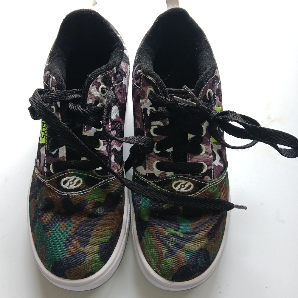 Sz.5Y 20 print Heelys